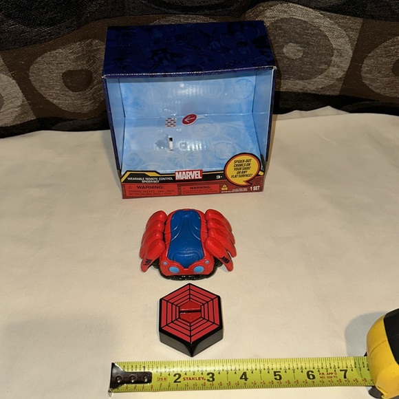 DISNEYPARKS MARVEL EXCLUSIVE-WEARABLE REMOTE CONTROL SPIDERBOT 2023 Edition - Picture 7 of 8